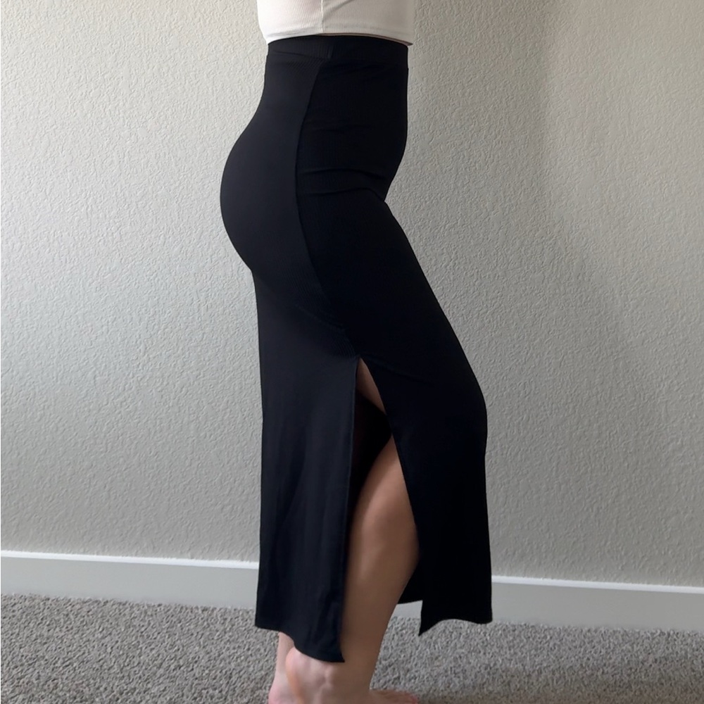 High Wasted Skirt with Slit